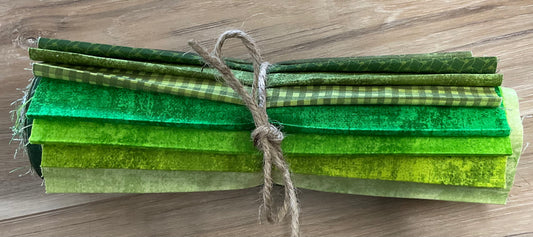 Roll of Quarters - Greens (10 quarter yards)