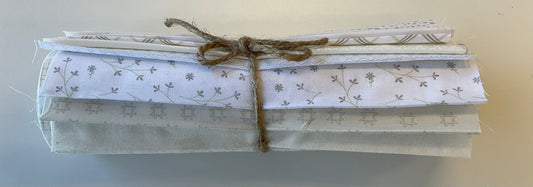 Neutral Roll of Quarters - Cream (10 quarter yards)