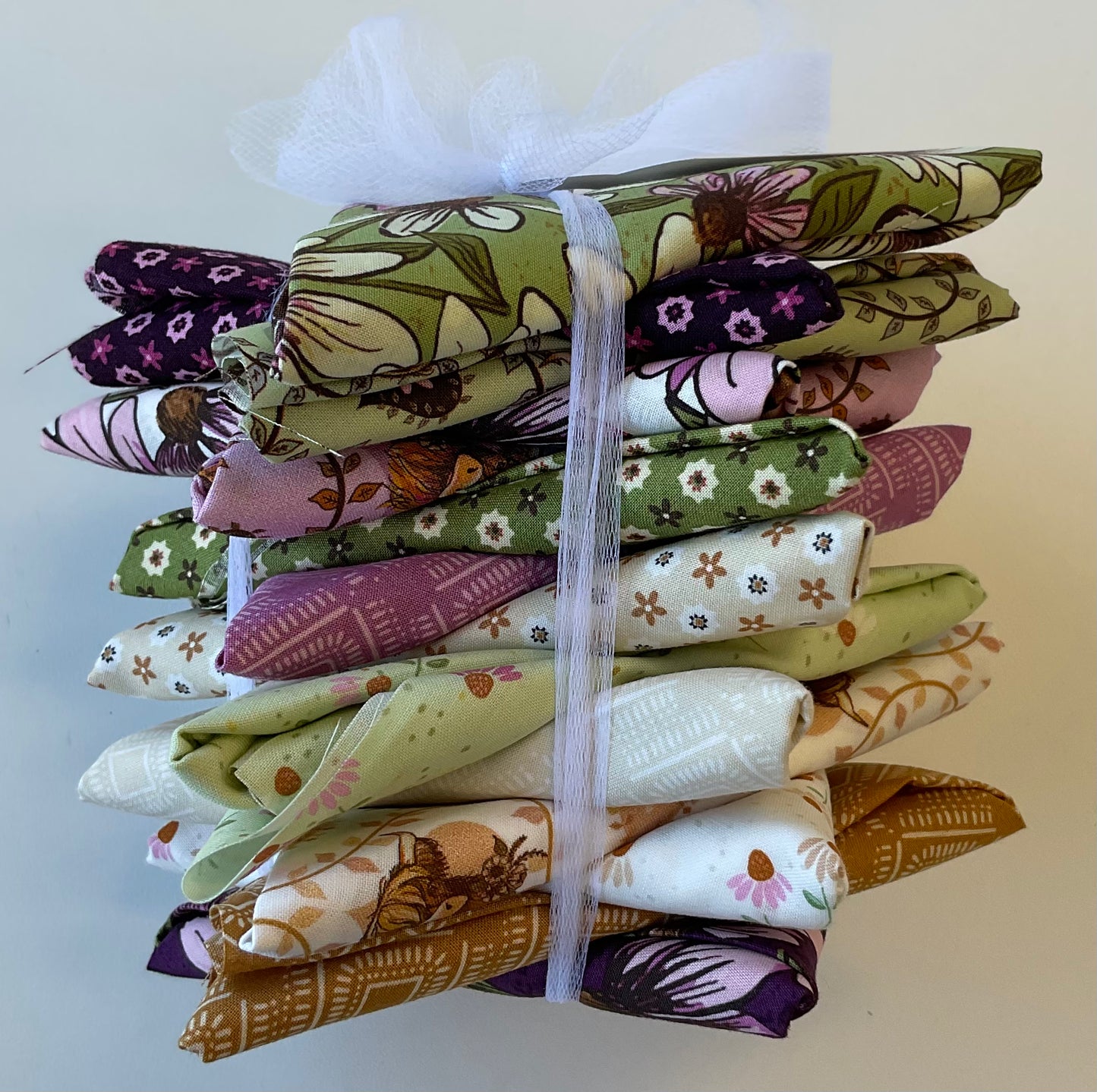 Coneflower Corral - Fat Quarter Bundle, 14 pcs