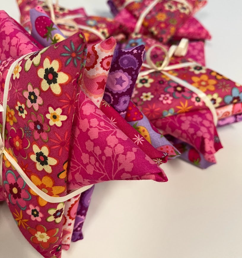 Happy Go Lucky #6 mystery bundle - Calico Cowgirls