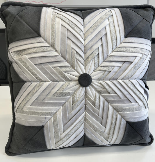 Folded Star Pillow Quilt Class - 10-4 NEW DATE May 19, 2025