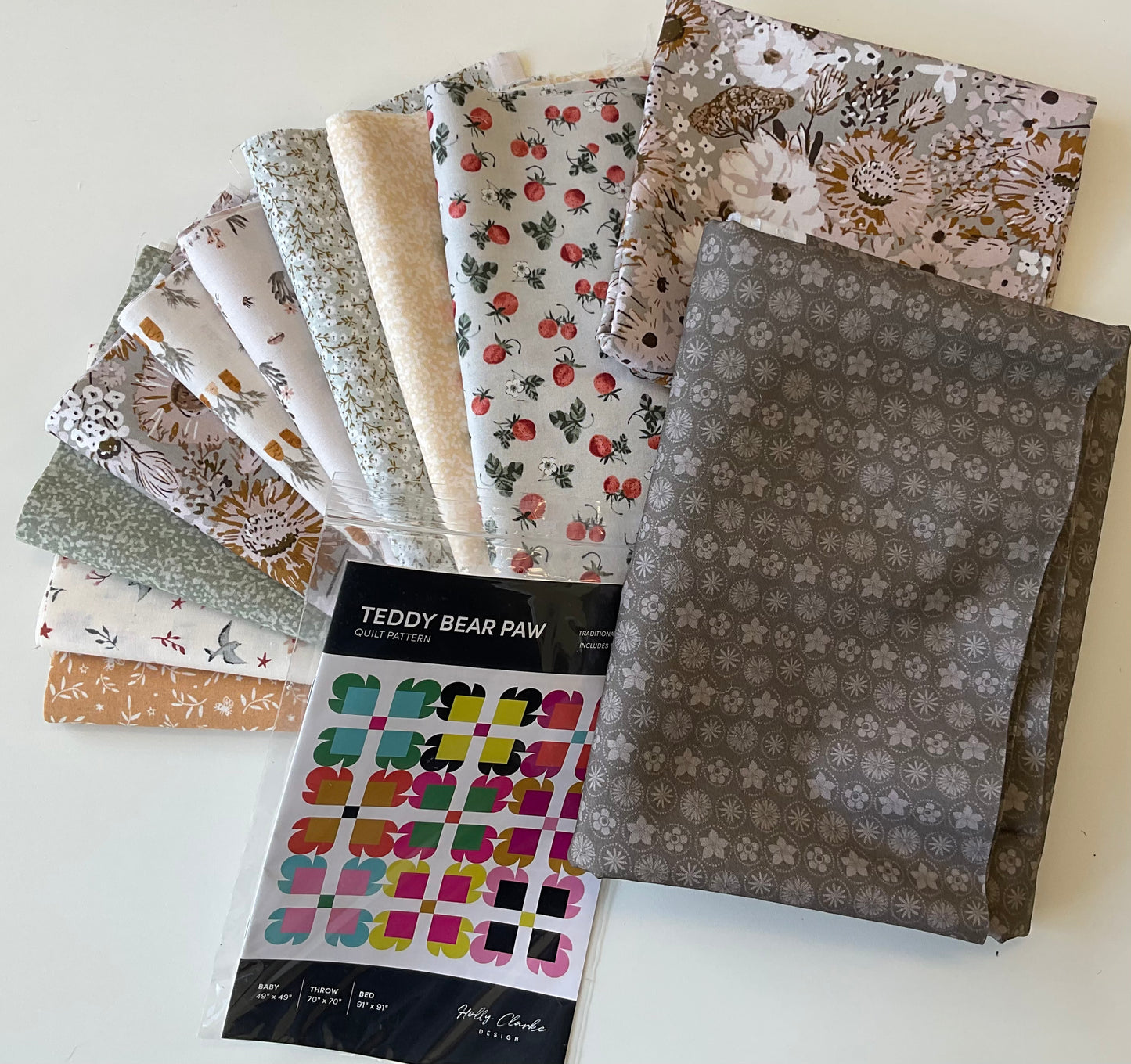 Teddy Bear Paw Quilt Kit