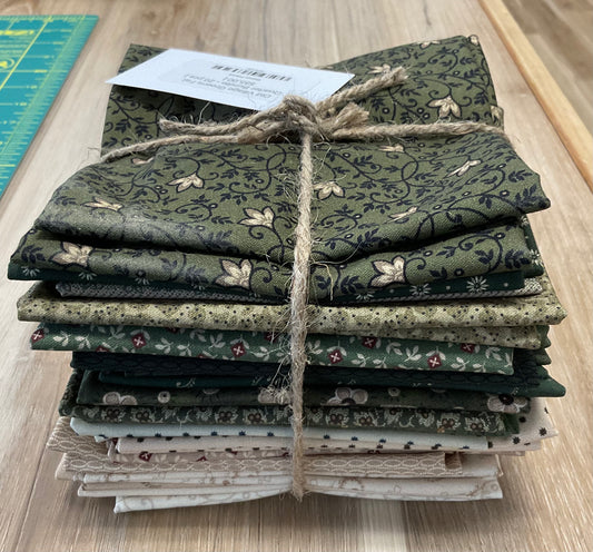 Old Village Greens Fat Quarter Bundle - 20 pcs