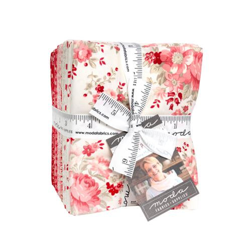 Petals & Polka Dots Fat Quarter Bundle - 30 pcs