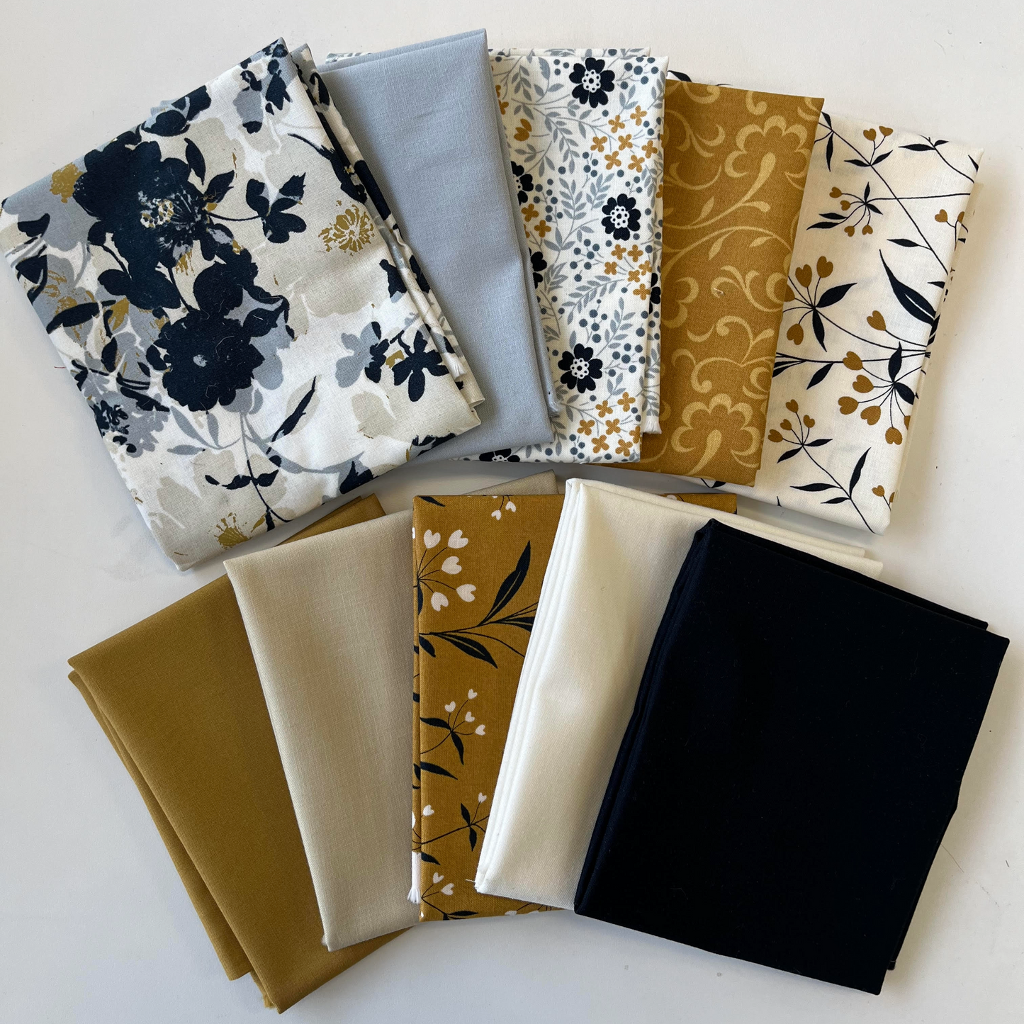 Arabesque Fat Quarter Bundle - 10 pcs